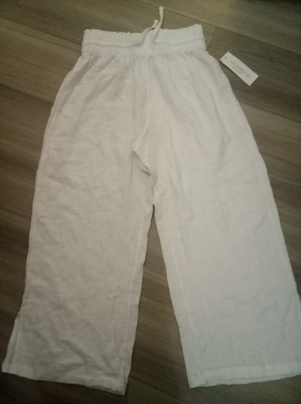 NWT: 4OUR DREAMERS, WHITE, 100% COTTON, WIDE LEG, BEACH LOUNGWEAR, PANT.